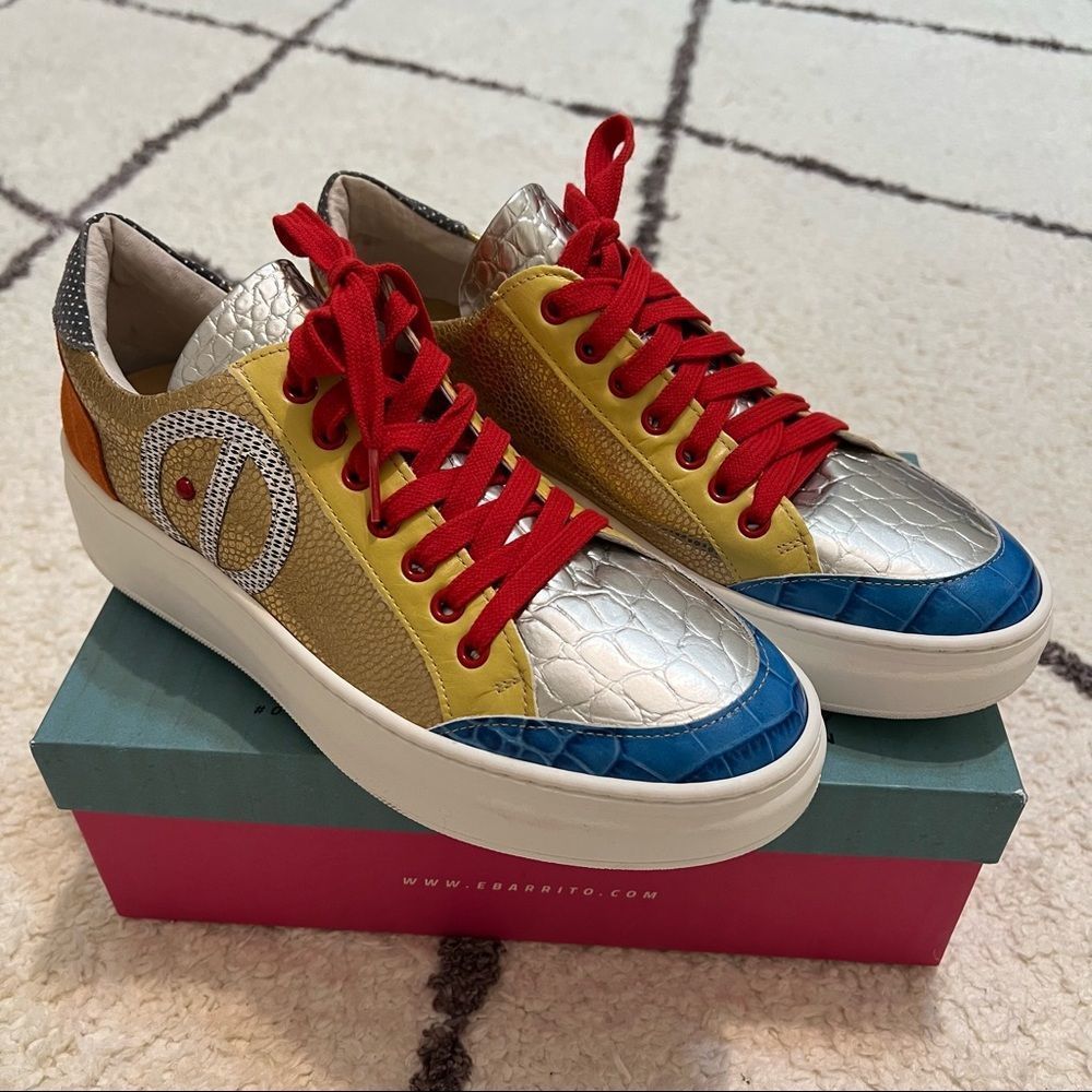 Trendy Multicolor Women's Sneakers with Red Laces